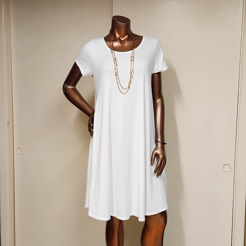 Like New Basic White Dress Size Large